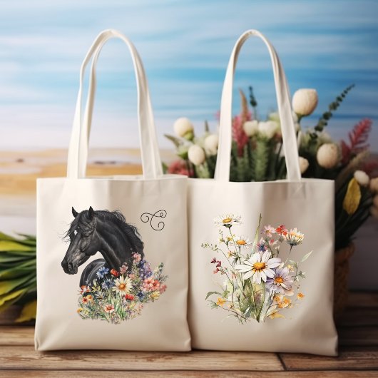 Schwarzes Pferd in Wildblumen Mit Monogramm Tragetasche