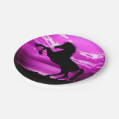 Schwarzes Pferd Lila Himmel und Wasser Pappteller (Schrägansicht)