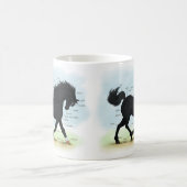 Schwarzes Pferd mit Star & Sock Anatomy Chart Kaffeetasse (Mittel)