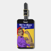 Schwarzes Rosie-Weve, das es tut Gepäckanhänger (Vorderseite vertikal)