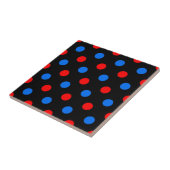 Schwarzes Rot Blau Punkte Design  Fliese (Seite)