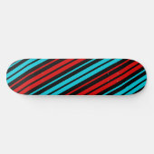 Schwarzes rotes blaues Streifenmuster   Skateboard (Horizontal)