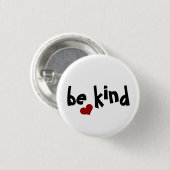 Schwarzes Rotes Herz sei freundlich Typografie Button (Vorne & Hinten)