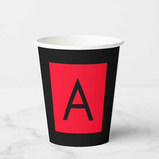 Schwarzes rotes Monogramm Anfangsbuchstabe Modern Pappbecher (Vorderseite)