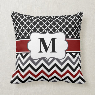 Schwarzes rotes Quatrefoil Zickzack Kissen