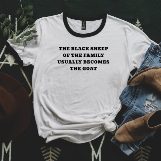 Schwarzes Schaf wird zur Ziege T-Shirt
