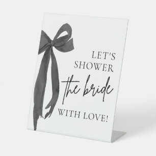 Schwarzes Schild "Lasst uns die Braut mit Liebe üb