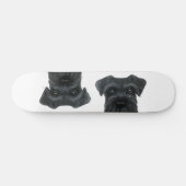 Schwarzes Schnauzer-Skateboard mit Herz Skateboard (Horizontal)