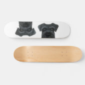 Schwarzes Schnauzer-Skateboard mit Herz Skateboard (Horizontal)