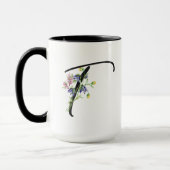 Schwarzes Script Letter "T" Farbige Wildblumen Tasse (Links)
