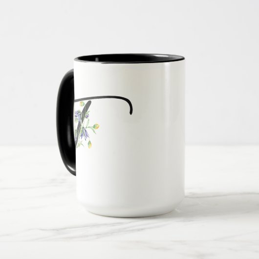 Schwarzes Script Letter "T" Farbige Wildblumen Tasse (Vorderseite Links)