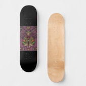 Schwarzes Skateboard mit neonfarbenem Insekt (Vorderseite)