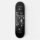 Schwarzes Skateboard mit Scorpio-Symbol (Vorderseite)