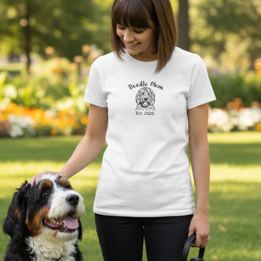 Schwarzes Skript etablierte Doodle-Mama T-Shirt