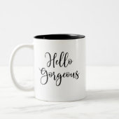 Schwarzes Skript Hallo Gorgeous Zweifarbige Tasse (Links)