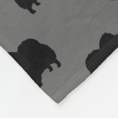 Schwarzes Spitz-Silhouette-Muster Fleecedecke (Ecke)