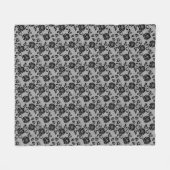 Schwarzes Spitzemuster auf weißem Hintergrund Fleecedecke (Vorderseite (Horizontal))