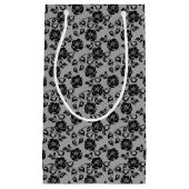 Schwarzes Spitzemuster auf weißem Hintergrund Kleine Geschenktüte (Vorderseite)