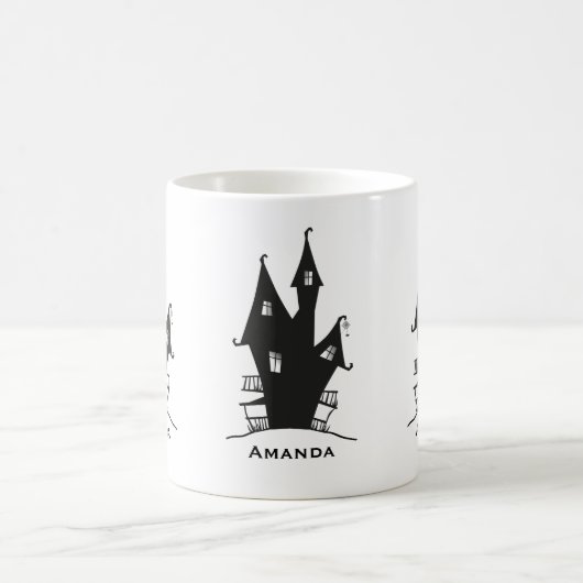 Schwarzes Spuk Haus mit Lila Hintergrund Kaffeetasse (Mittel)