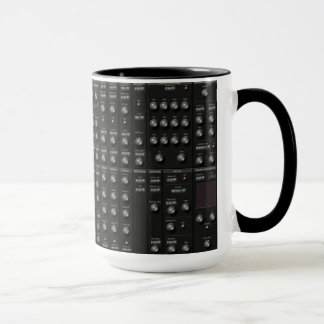 Schwarzes Synth stellen Tasse gegenüber