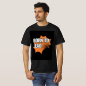 Schwarzes T-Shirt mit orangem Design (Vorne ganz)