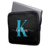 Schwarzes Teal-Monogramm Laptopschutzhülle (Vorderseite Links)