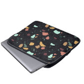 Schwarzes Terrazzo-Muster Laptopschutzhülle (Vorne Knopf)