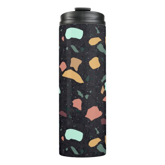 Schwarzes Terrazzo-Muster Thermosbecher (Vorderseite)