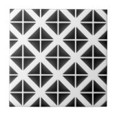 Schwarzes Trendy Triangle Muster Fliese (Vorderseite)