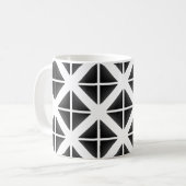 Schwarzes Trendy Triangle Muster Kaffeetasse (Vorderseite Links)
