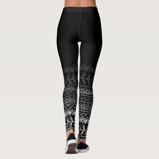 Schwarzes u. weißes Gekritzel-Muster unter Leggings (Rückseite)