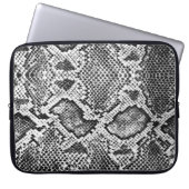 Schwarzes u. weißes Snakeskin Muster Laptopschutzhülle (Vorderseite)