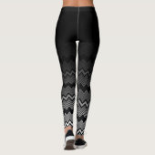 Schwarzes u. weißes Zickzack-Muster unter Leggings (Rückseite)