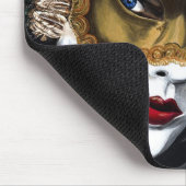 Schwarzes und Goldkarnevals-Maske durch PSOVART Mousepad (Ecke)