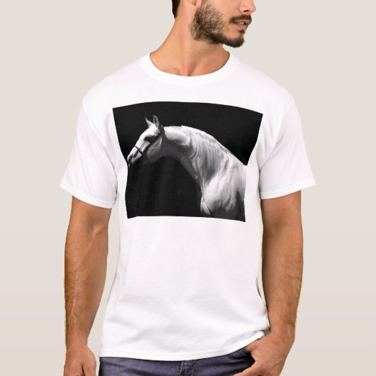 Schwarzes und Weiß T-Shirt (Vorderseite)