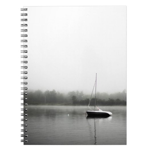 SCHWARZES UND WEISSES BOOT AM SEE NOTIZBLOCK (Vorderseite)