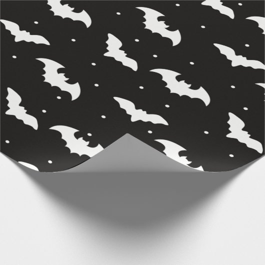 Schwarzes und weißes Fledermäuse Schwarzes Hallowe Geschenkpapier (Ecke)