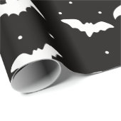 Schwarzes und weißes Fledermäuse Schwarzes Hallowe Geschenkpapier (Rolleneckpunkt)