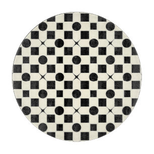 Schwarzes und weißes geometrisches Muster mit Krei Schneidebrett
