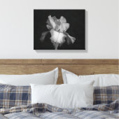 Schwarzes und weißes Iris-Foto Leinwanddruck (Insitu (Schlafzimmer))