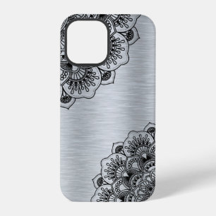 Schwarzes vintage Mandala auf silberfarbenem gebür iPhone 12 Pro Hülle