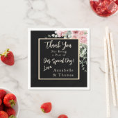 Schwarzes Wasser Rosa Blumenzehen Serviette (Beispiel)