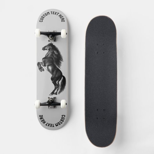 Schwarzes Wildpferd - Ihr Text Skateboard (Vorderseite)