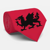 Schwarzes Winged Wales-Drache-Silhouette auf Rot Krawatte (Gerollt)