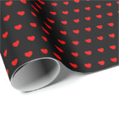 Schwarzes Wrapping Paper mit wenig roten Herzen Geschenkpapier (Rolleneckpunkt)