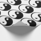 Schwarzes Yin Yang Geschenk-Packpapier Geschenkpapier (Ecke)