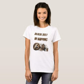Schwarzgurtel im Schlummern Faultier T-Shirt (Vorne ganz)