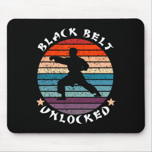 Schwarzgürtel-Level-Unlocks-Karate Behalten Mousepad