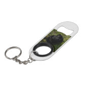 SchwarzMops full.png Mini Flaschenöffner (Vorderseite Schrägansicht)