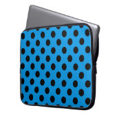 Schwarzpolka-Punkte auf Himmelblau Laptopschutzhülle (Vorderseite Links)